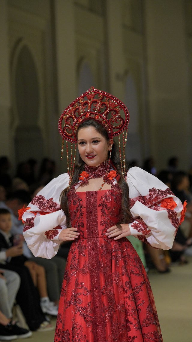 ELENA ROMANOVA | EMIRATES FASHION WEEK | SS26 - Photo 3